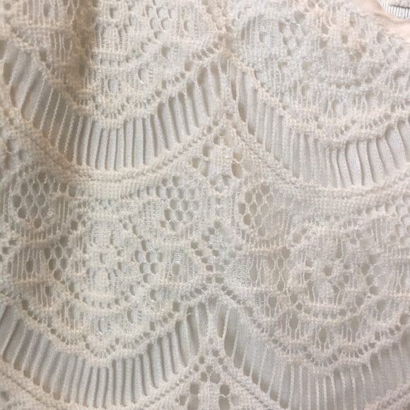 Abercrombie and Fitch white lace top - Picture 4 of 4